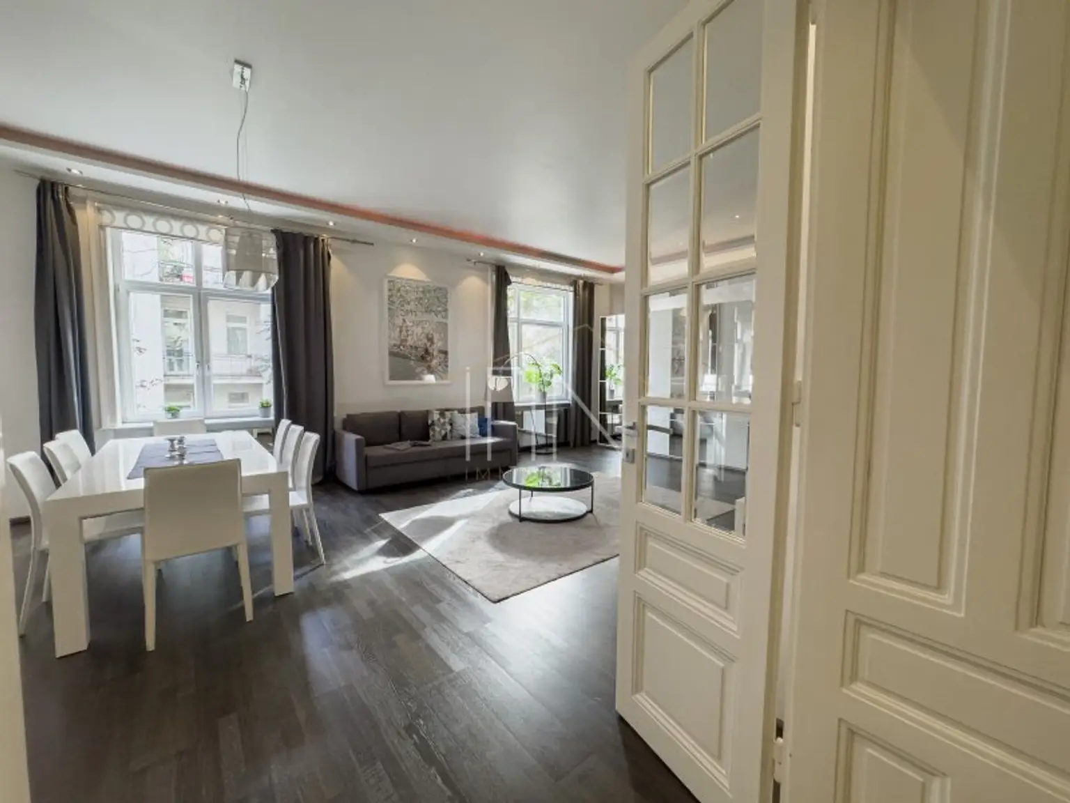 Altbauliebe trifft Wiener Klassik - 124m² Stil und Eleganz im 4. Bezirk