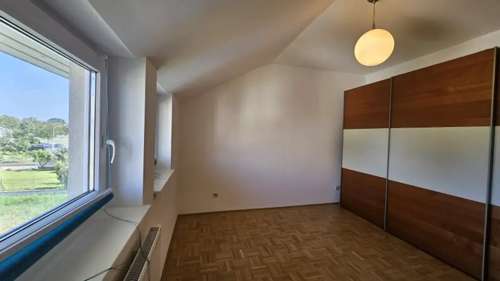 * 3 Zimmer * Wiener Stadtgrenze * Balkon/Loggia * KFZ Garagenplatz *