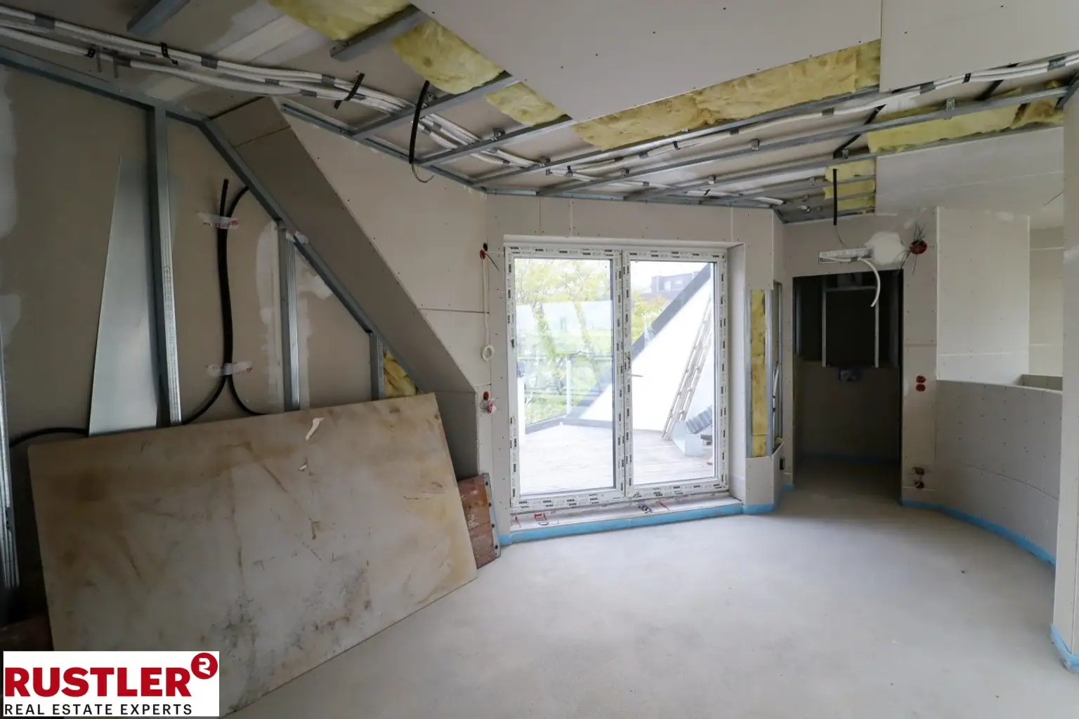 Altbaurenaissance mit Dachgeschossausbau- Nähe Kutschkermarkt