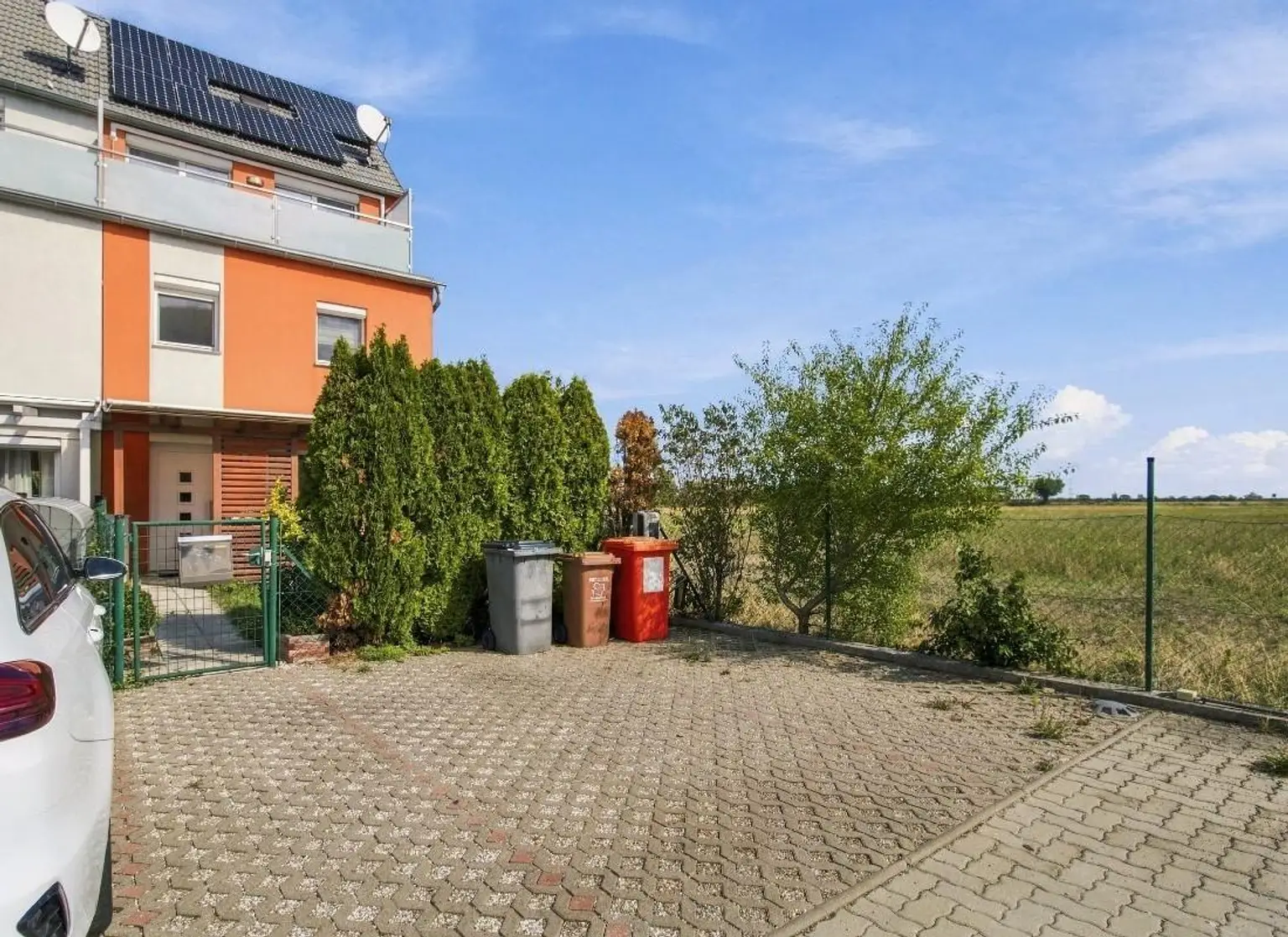 D | ++ NEU ++ Eck-Reihenhaus mit Garten, Terrassen & ZWEI Stellplätzen | Prima Service Immobilien