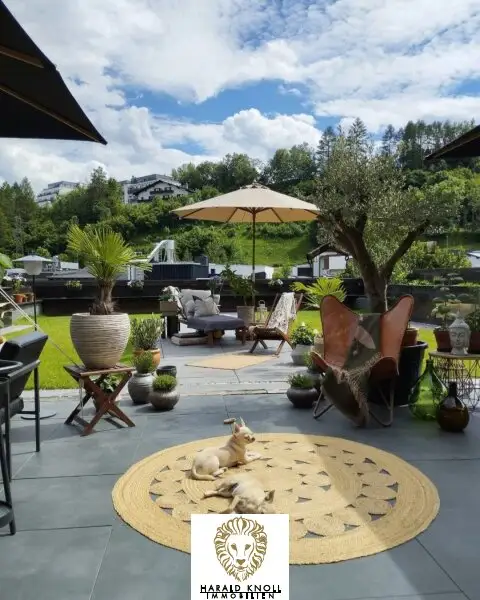 Wohn- und Betriebsgebäude in Natters