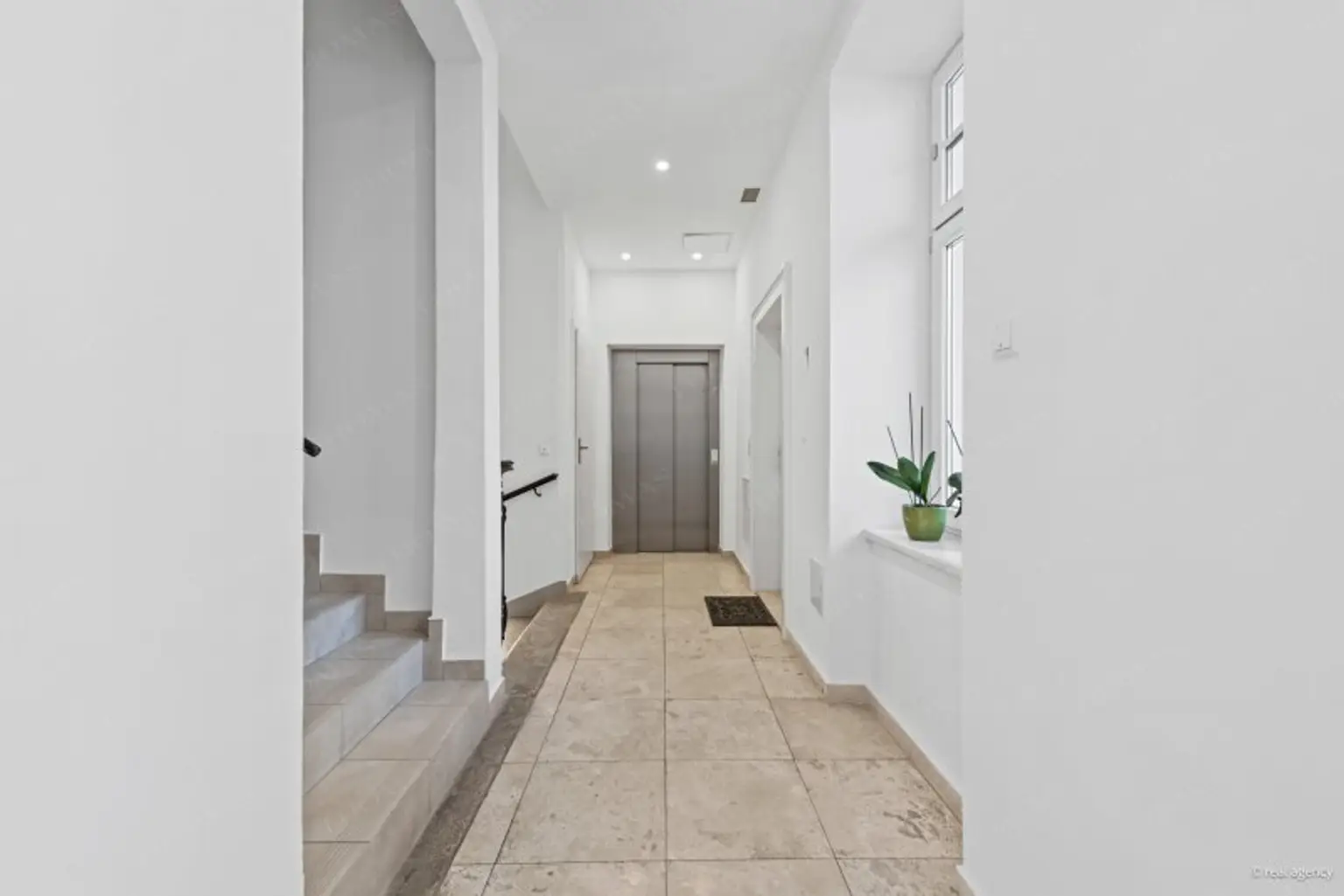 Luxuriöse, komplett möblierte Designerwohnung mit Balkon in Bestlage Döbling – barrierefrei & bezugsfertig