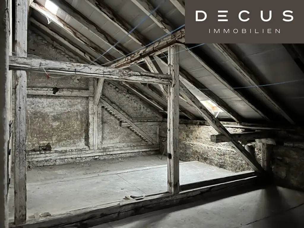 CHARMANTES & GEPFLEGTES ZINSHAUS IM ALLEINEIGENTUM IN BEGRÜNTER GASSE