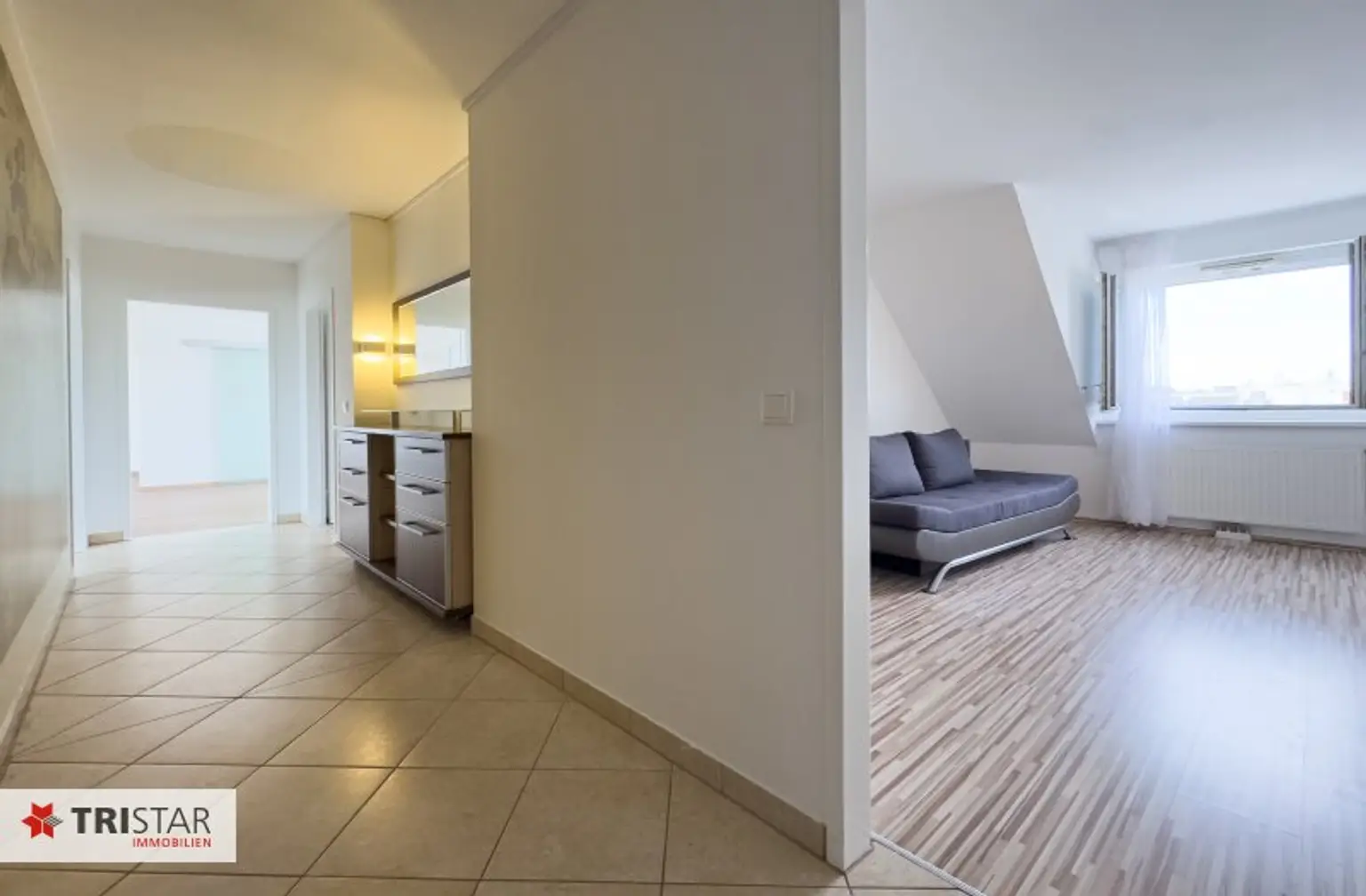 4-Zimmer-Dachtraum mit Südwest-Terrasse & Weitblick & Garage