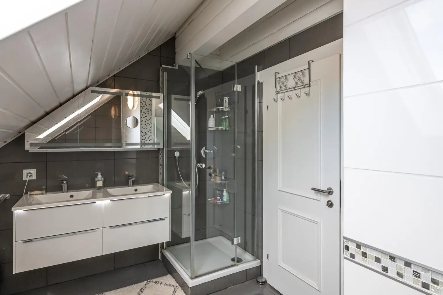 Badezimmer DG