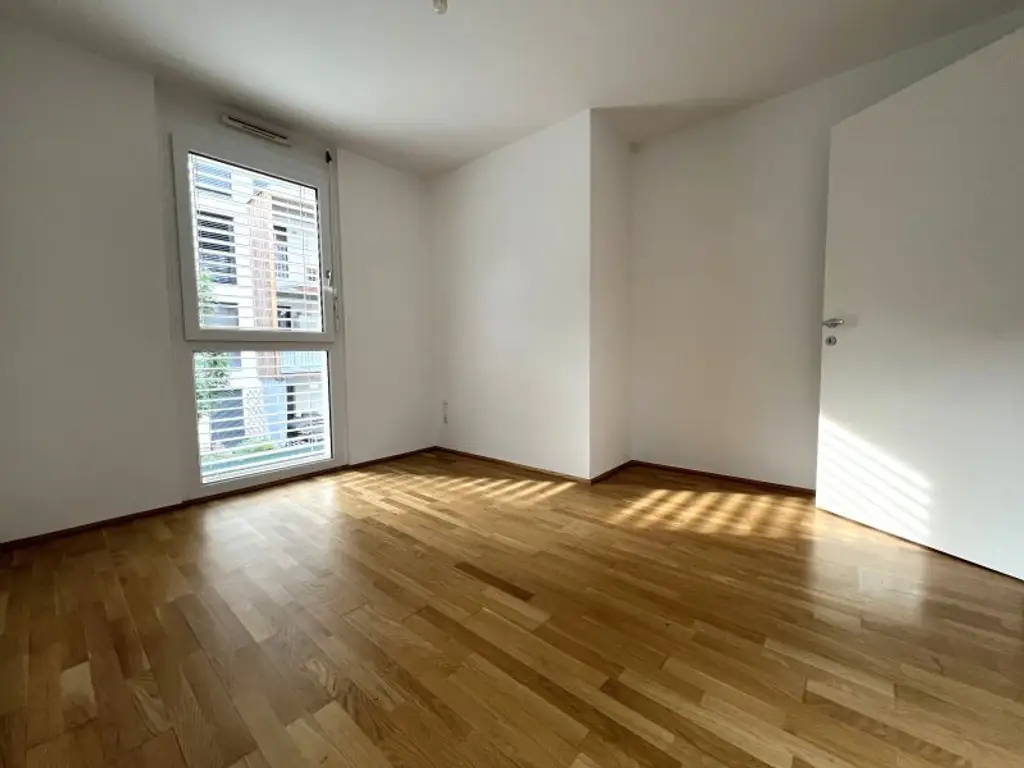 Attraktive 2-Zimmerwohnung mit Kühldecke und Balkon