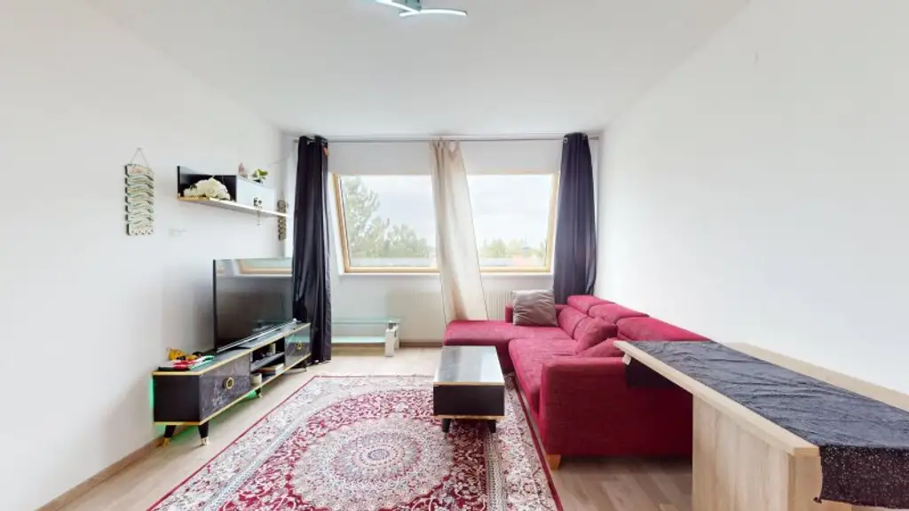 Gemütliche 2 Zimmerwohnung in Laxenburg. Toplage. Provisionsfrei. Schlicht, Simpel, Vernünftig.
