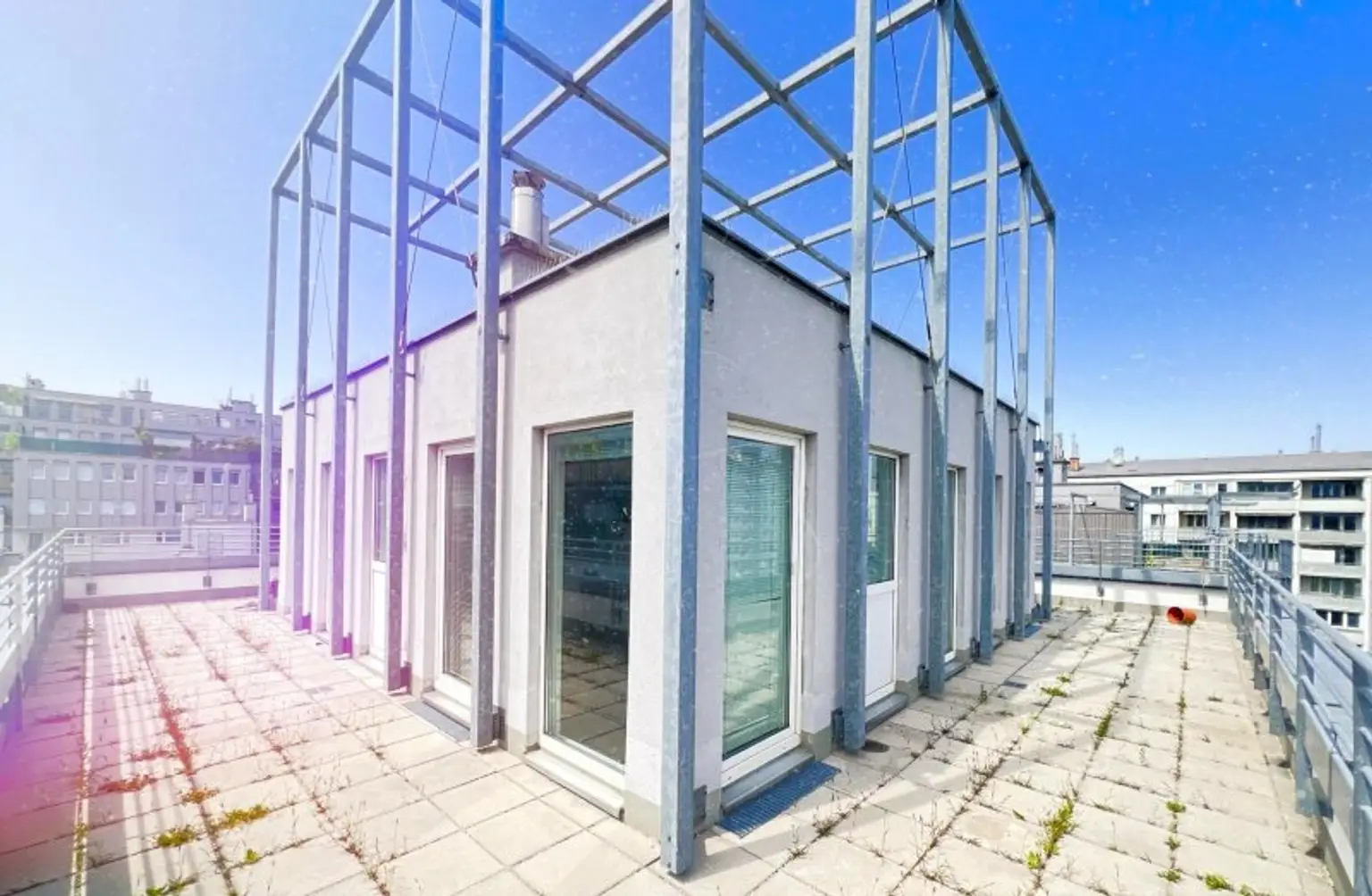 Zweigeschoßiges Penthouse mit 360°-Terrasse!