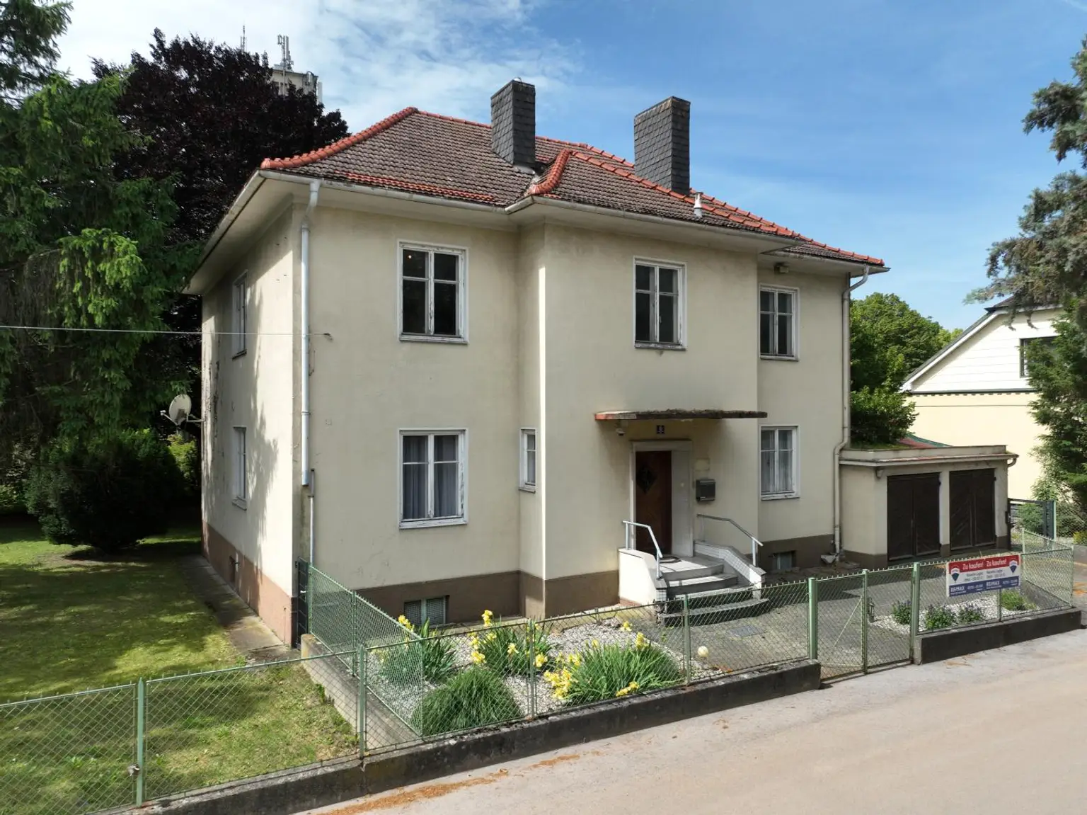 Straßenseitige Ansicht