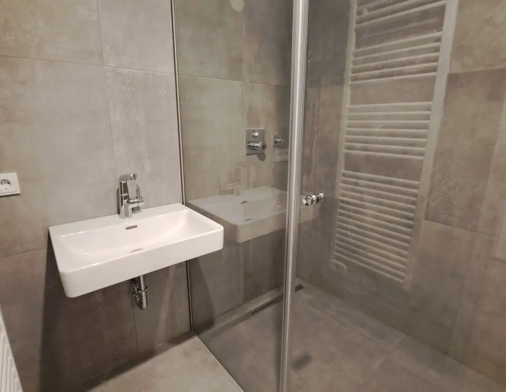 Sonnig Wohnen, Rosig Leben - Daheim in Neusiedl am See!