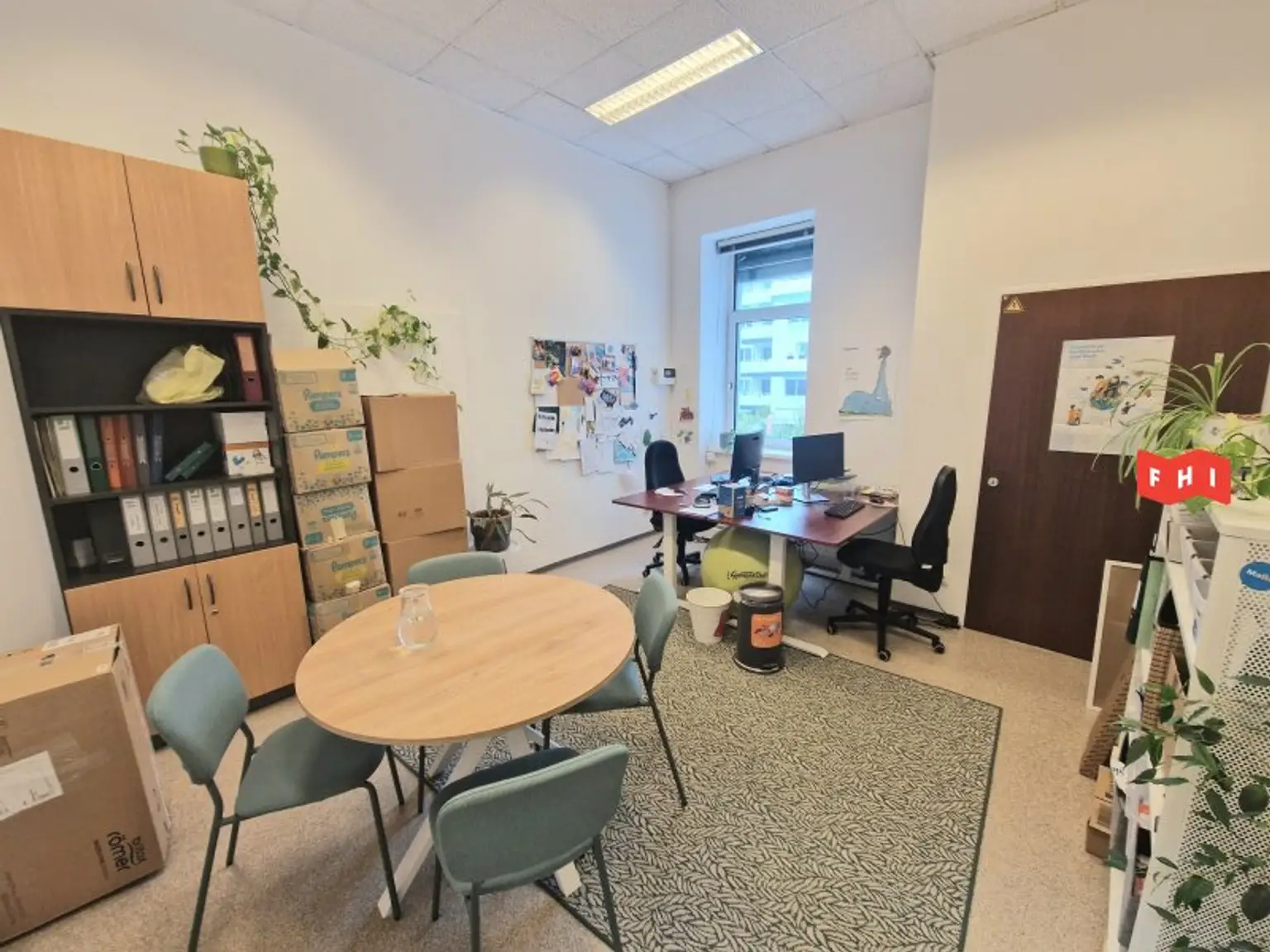 Büro | Stellplätze | Unbefristet