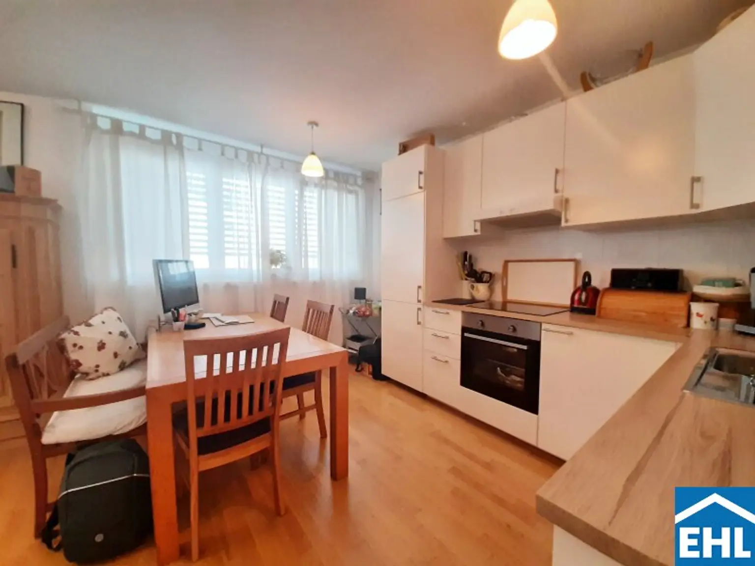 Moderne 3-Zimmer-Wohnung mit Balkon und Garagenstellplatz