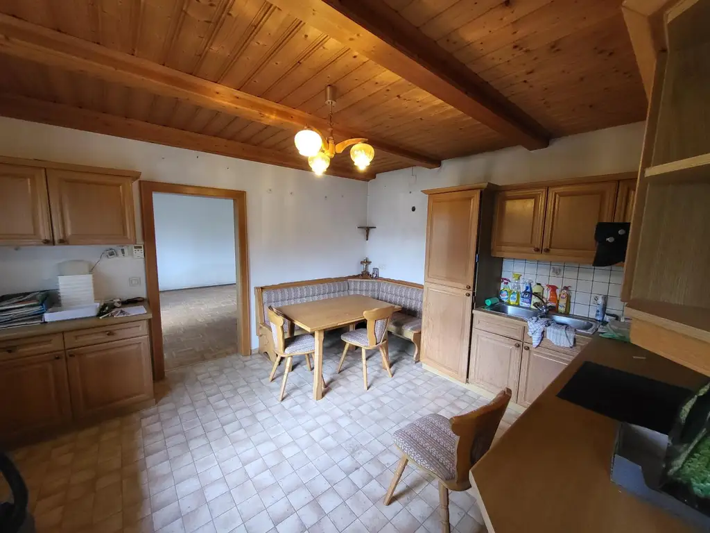 HELDENBERG - BAUERNHAUS IN RUHIGER DORFLAGE