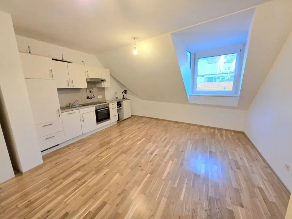 Anleger aufgepasst! Zentrale und ruhige Wohnung!