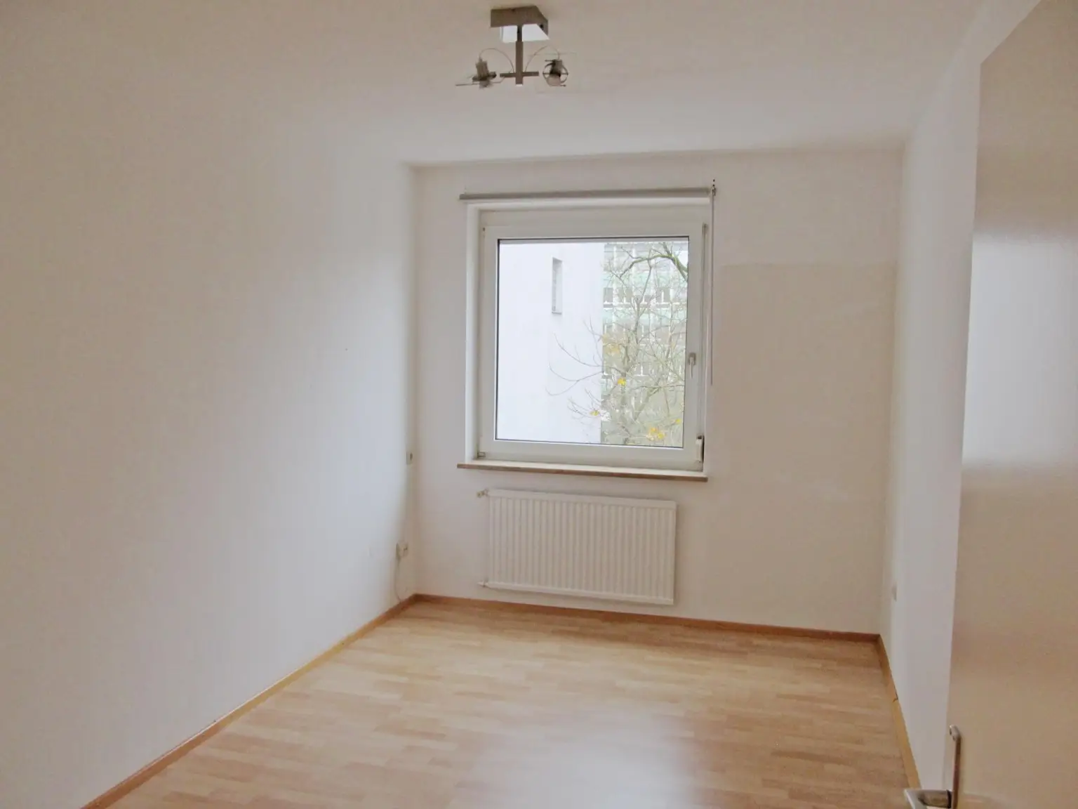 Schöne 3-Zimmerwohnung mit Loggia nähe Tabakfabrik! Gruberstraße!