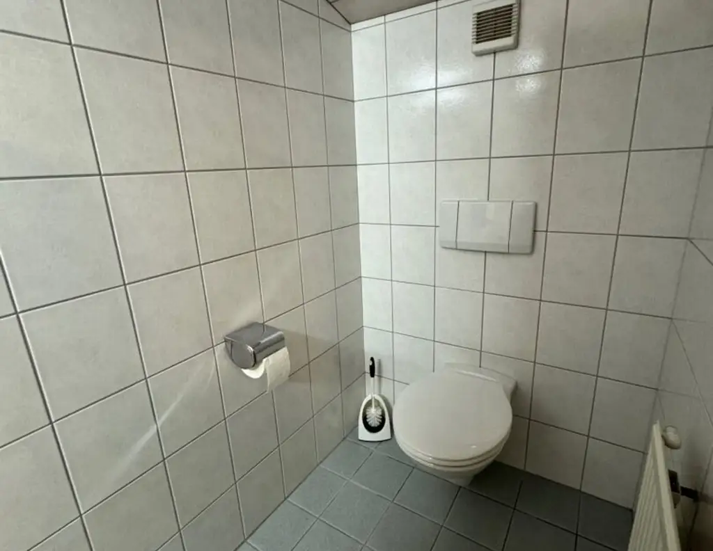 Büro mit Stil im Dachgeschoß in Buch zu mieten