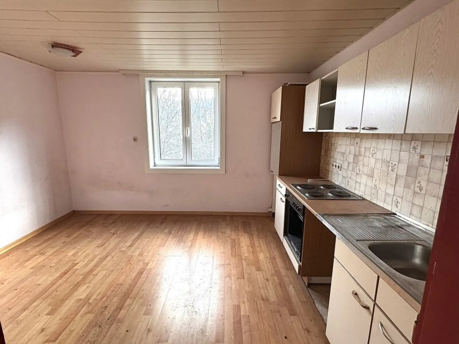 MEHRPARTEIENHAUS IN NEUBERG - BAURECHTSANGEBOT