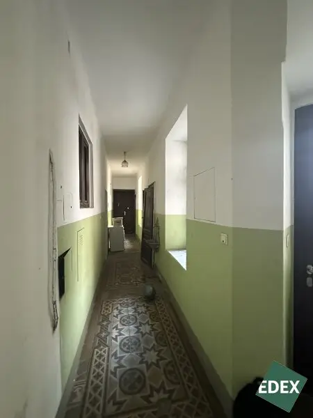 Geschäftsfläche nahe Gellertplatz