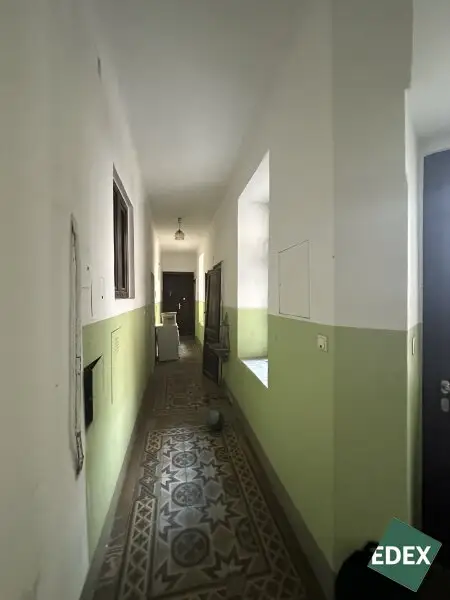 Geschäftsfläche nahe Gellertplatz