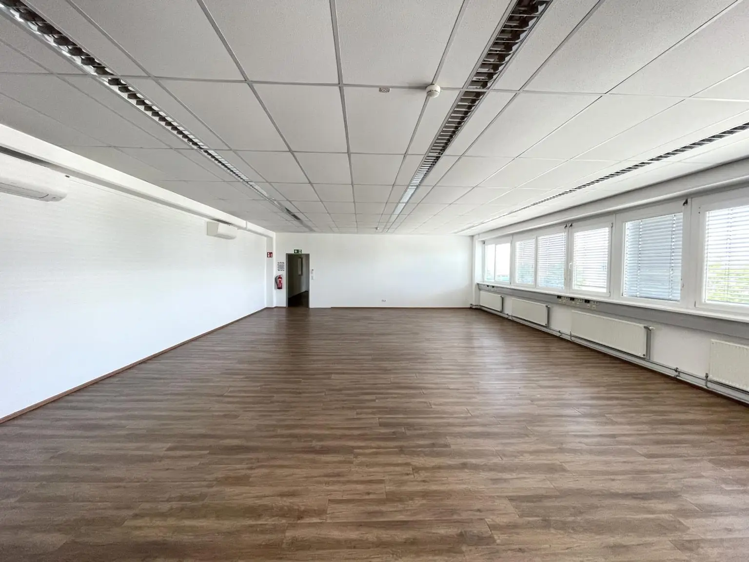 Innenansicht Büro Halle 4a