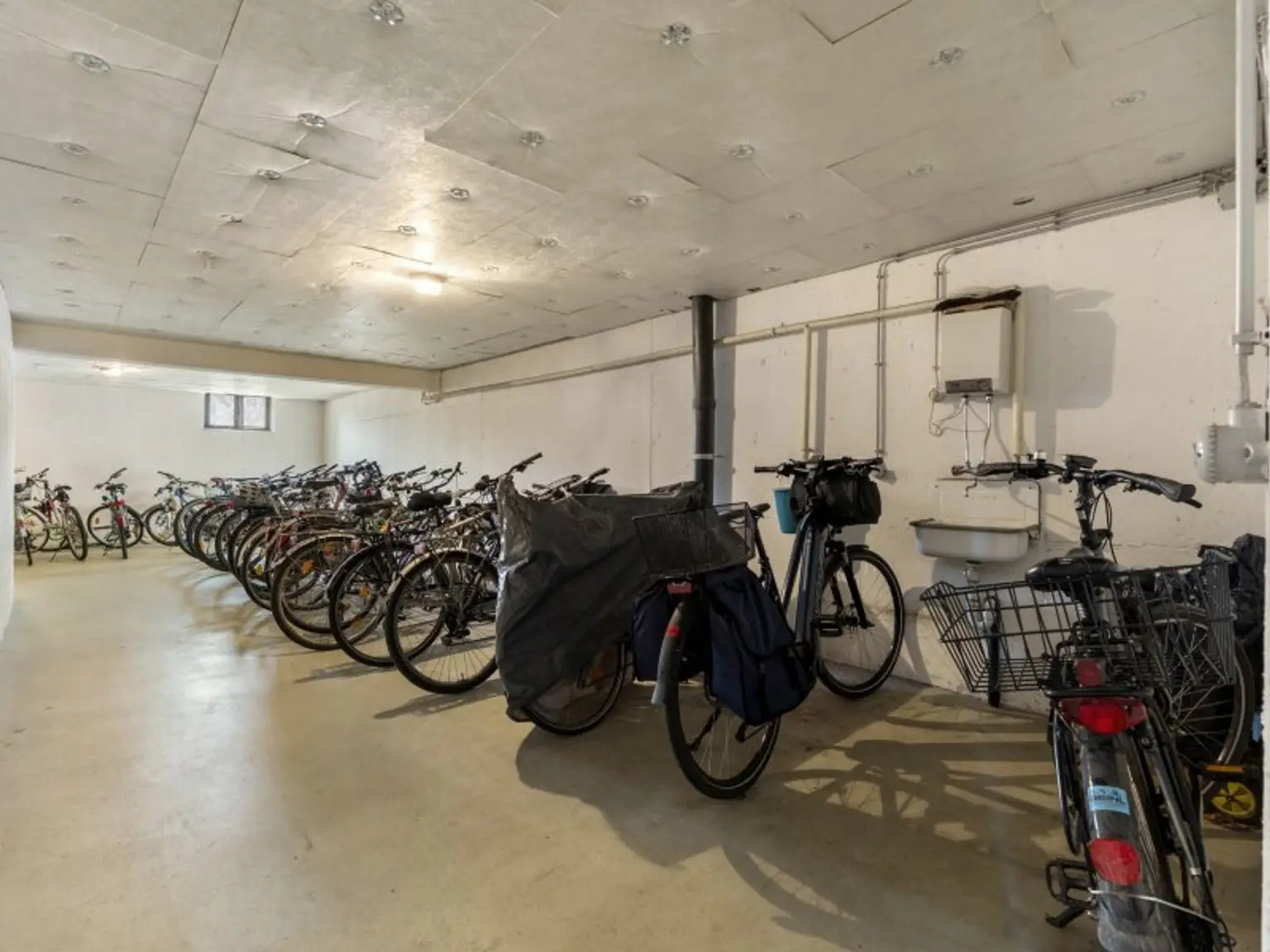 Schöne, sonnige und ruhige 94,00m² 3 Zi Wohnung mit Loggia in Klagenfurt - Karl-Marx-Straße