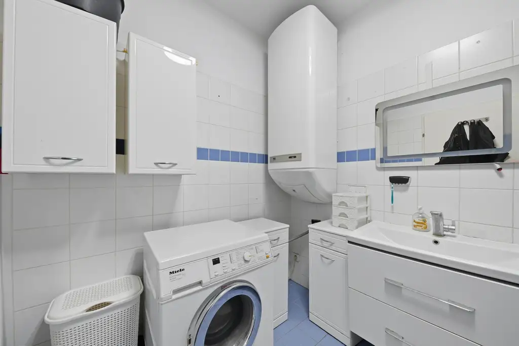 Neuwertige 4-Zimmer Wohnung mit Terrasse und Tiefgaragenplatz in Korneuburg!
