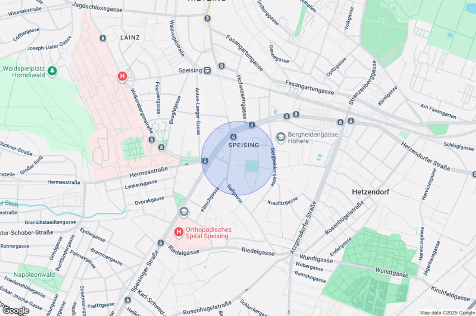 Kompakte und charmante Stadtvilla, uneinsehbarer ruhiger Traumgrund mit Pool