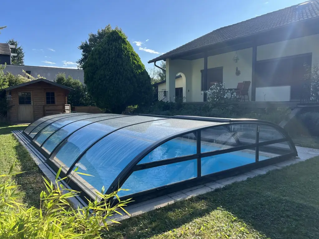 "Ein Haus mit Herz – Pool, Garten und Rückzugsort"