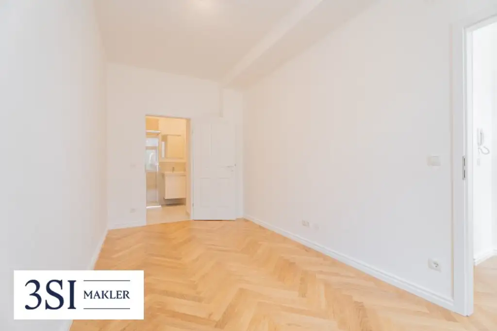 Erstbezug in ruhiger Lage mit Grünblick – sanierte Altbauwohnung am Laubeplatz