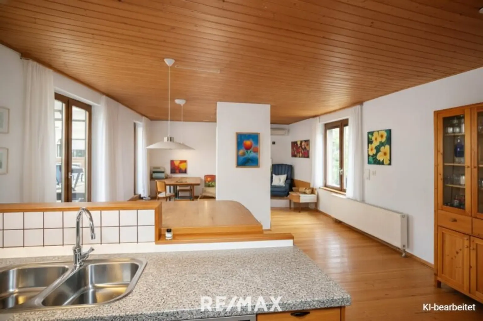 Blick ins Wohnzimmer