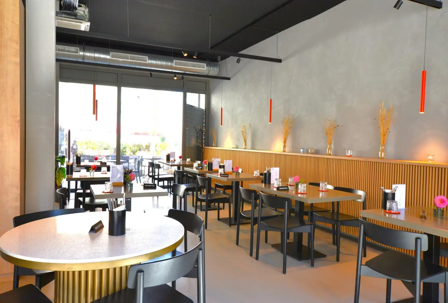 Hochwertig eingerichtetes Designer-Restaurant in aufstrebender Lage
