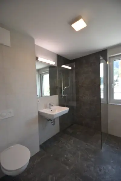 Badezimmer - Modernes Appartement mit großer Terrasse Miete Grödig Salzburg