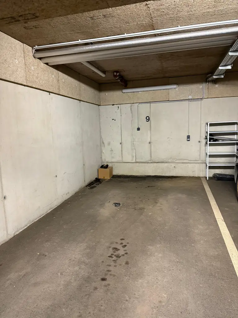 MIETE - Moderne 3 Zimmerwohnung mit Tiefgarage und Balkon