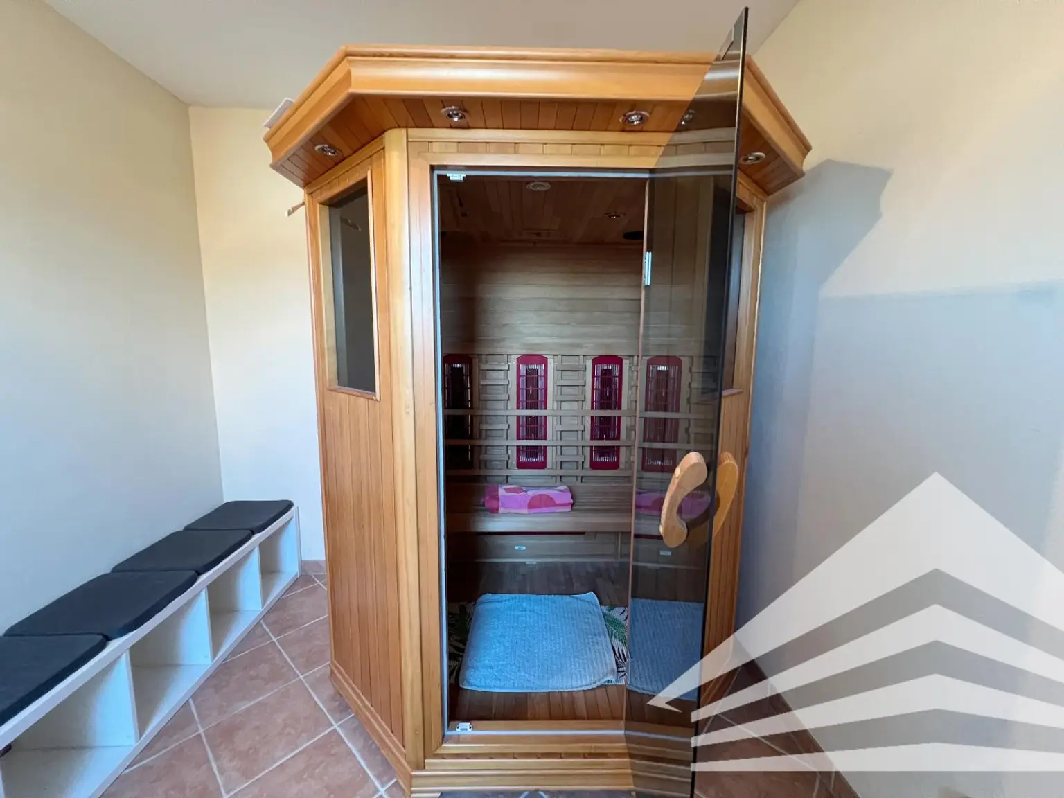 Großzügiges Eckreihenhaus mit Garten & Pool in toller Siedlungslage! 360° Rundgang online!