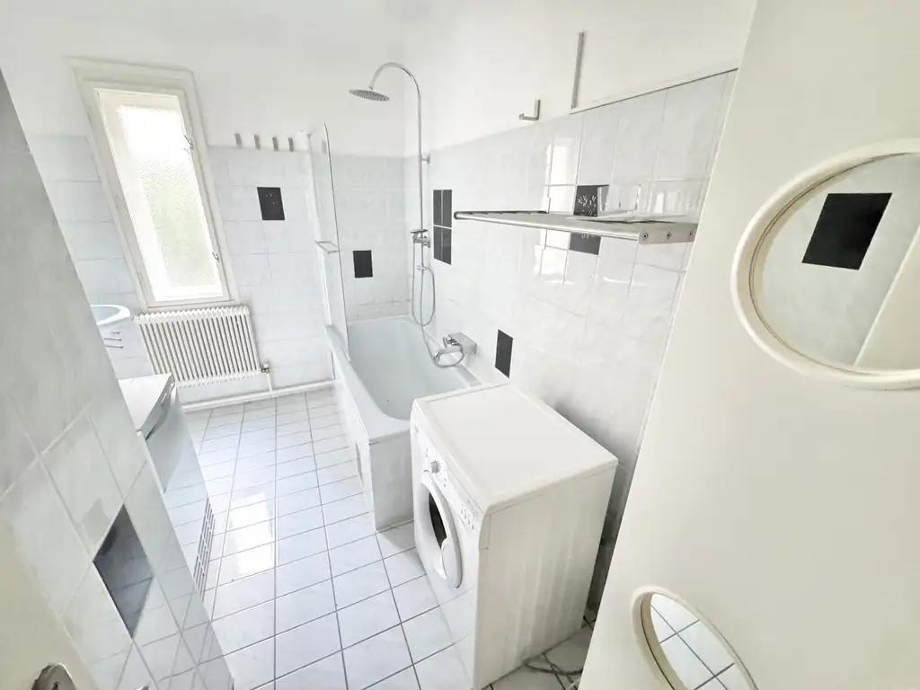 TOP-RUHELAGE | 4 ZIMMER | KOMPLETT HOFSEITIG | U-BAHN-NÄHE