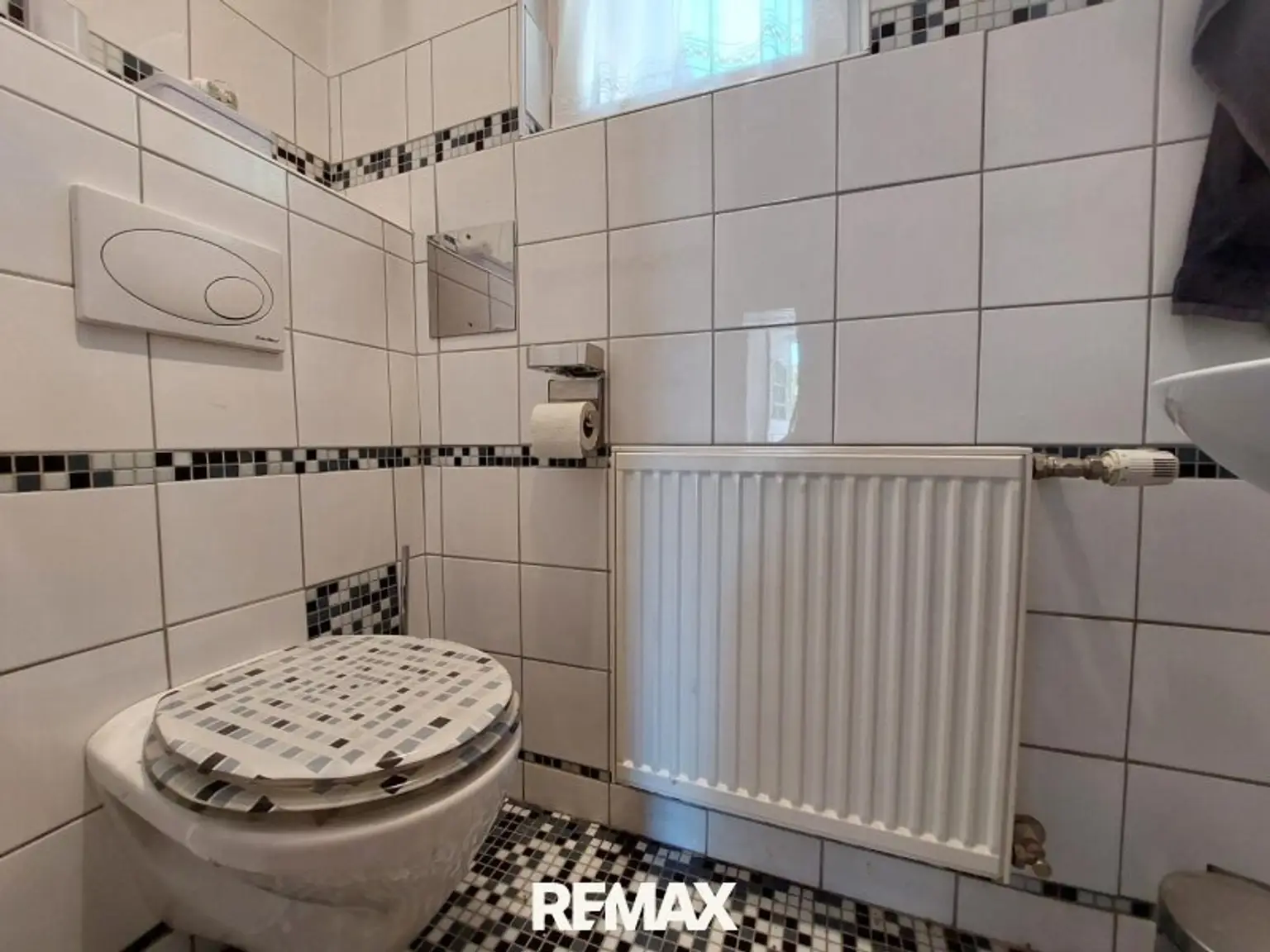 separate Toilette