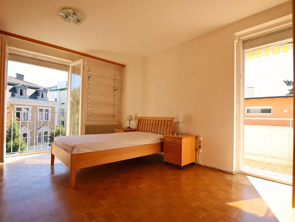 NEUER PREIS! 3 Zimmer Wohnung im Stadtzentrum mit Potential zu kaufen!