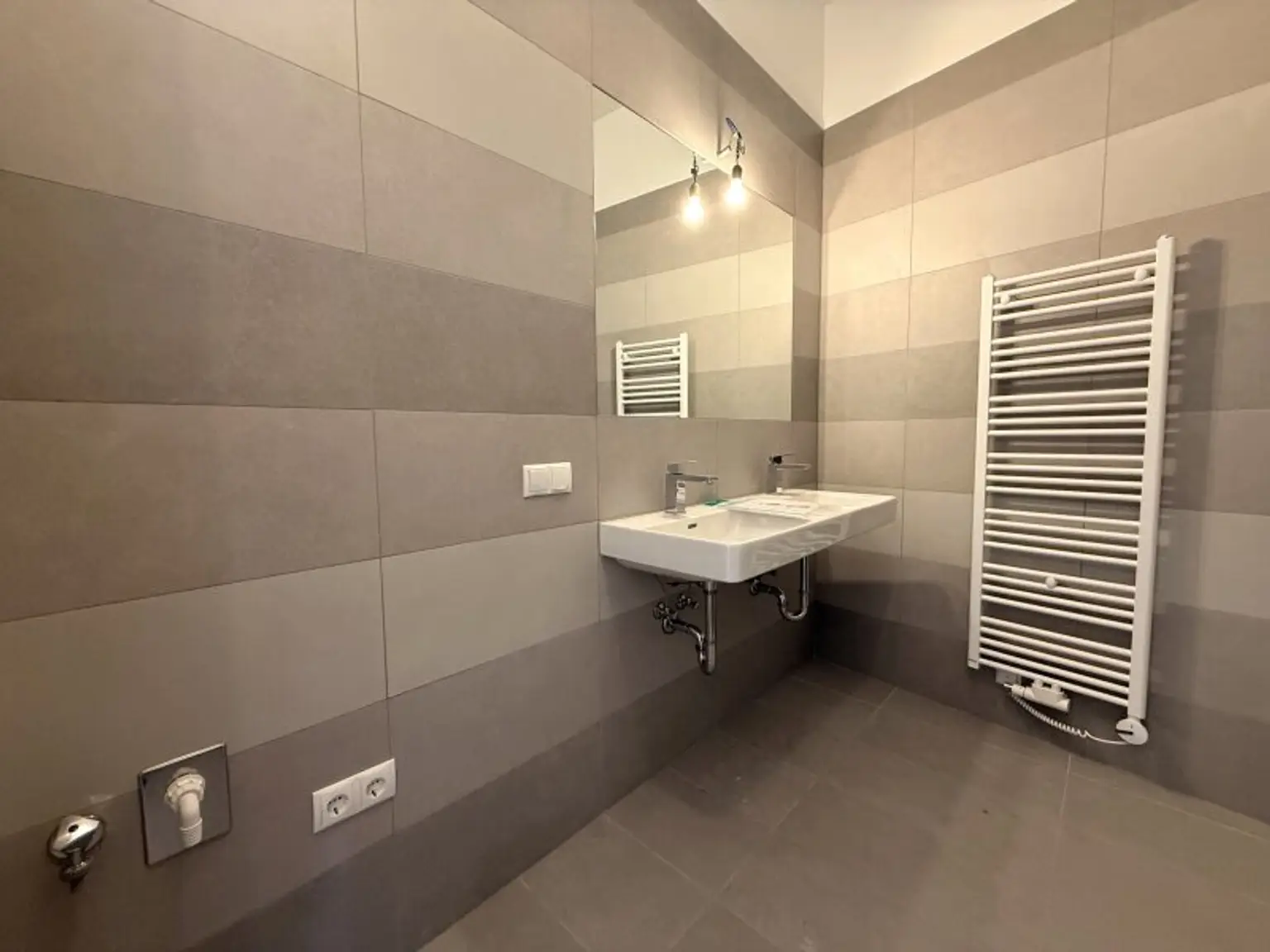 Vollsanierte 2-Zimmer-Wohnung in 1020 Wien - Modernes Wohnen auf 60 m²!