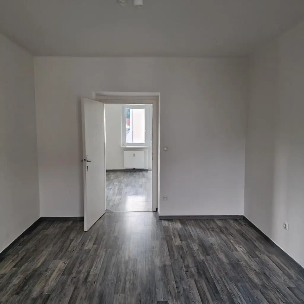 3-Zimmer-Wohnung mit Balkon mit Einbauküche