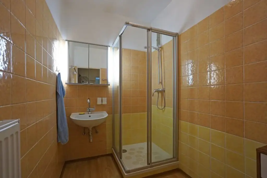 Gepflegte 4-Zimmer-Wohnung mit Süd-Loggia in Grünruhelage an der VOR-Kernzonengrenze