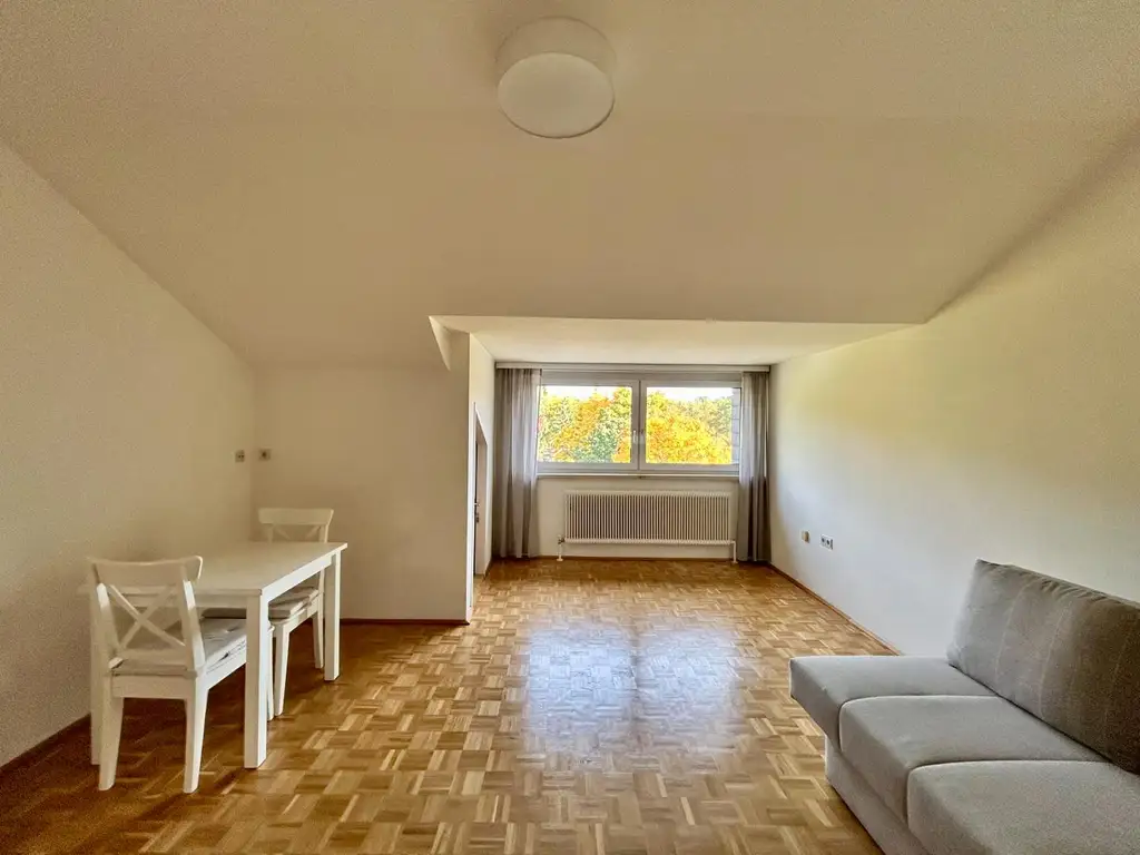 Möblierte 2 Zimmerwohnung inkl. Garagenstellplatz