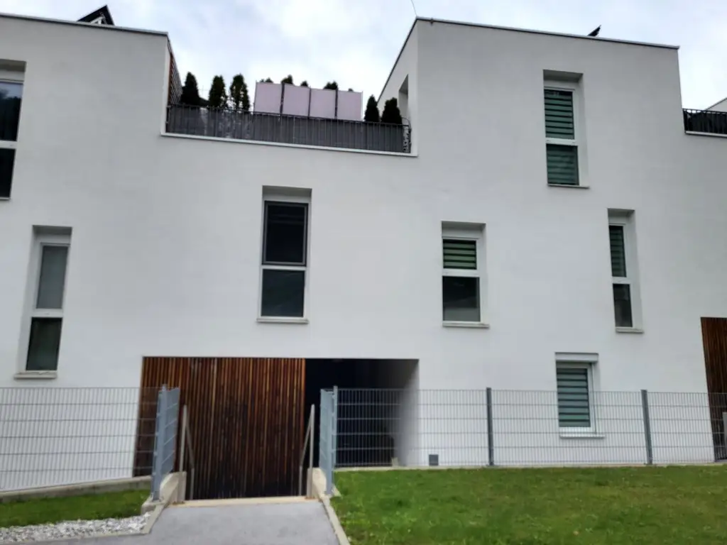 NEU! Moderne Maisonette mit Dachterrasse und Bergblick in Mötz