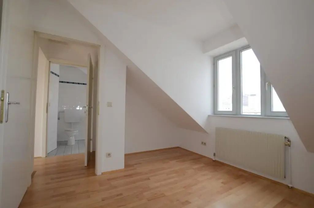 DG-Wohnung direkt beim Alten AKH