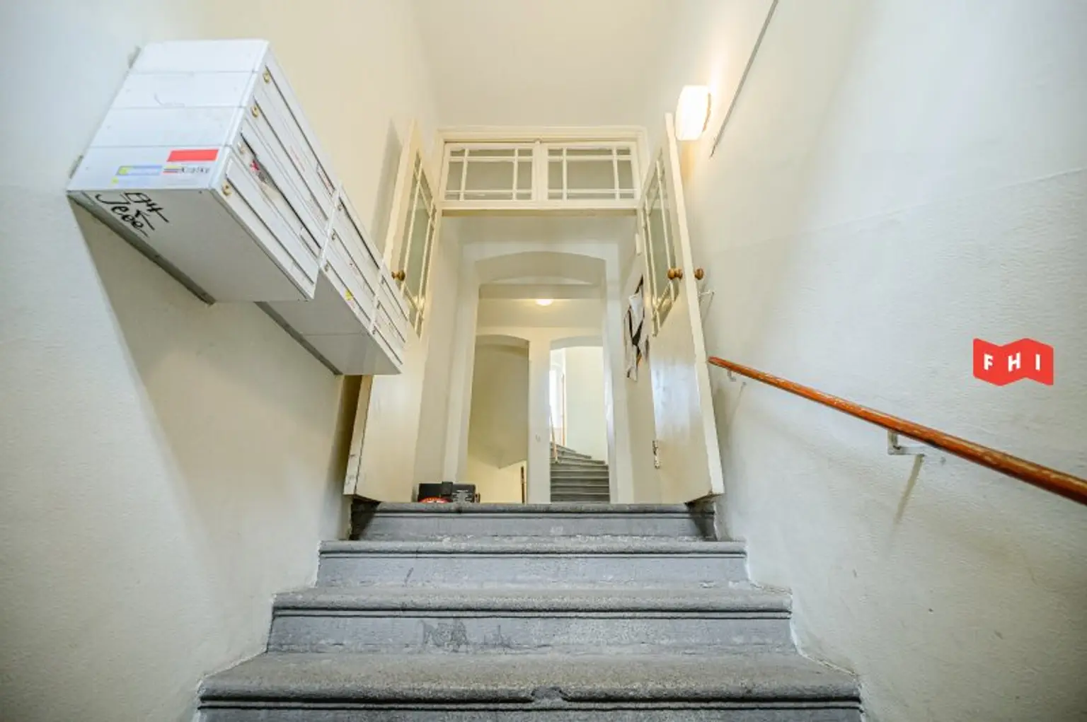 Komfortable Altbau Wohnung im Zentrum