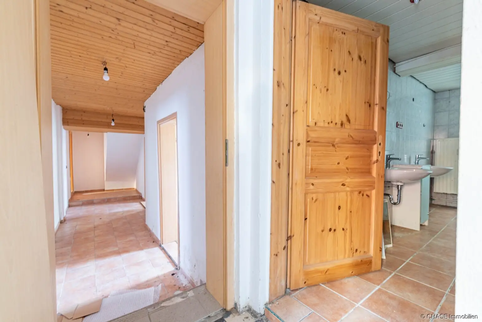 Mittleres Gebäude - EG Flur 1