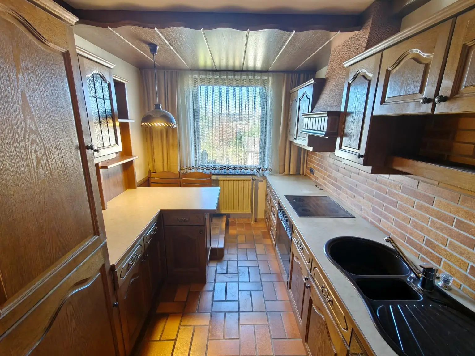 ca. 160m² NFL | Einfamilienhaus im Grünen | große Garage & Keller | Renovierungsbedarf