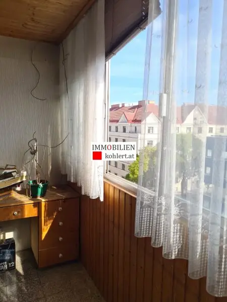 ****GELEGENHEIT, SONNIGE EIGENTUMSWOHNUNG MIT LOGGIA, ALLE NEBENRÄUME, HOHER LIFTSTOCK