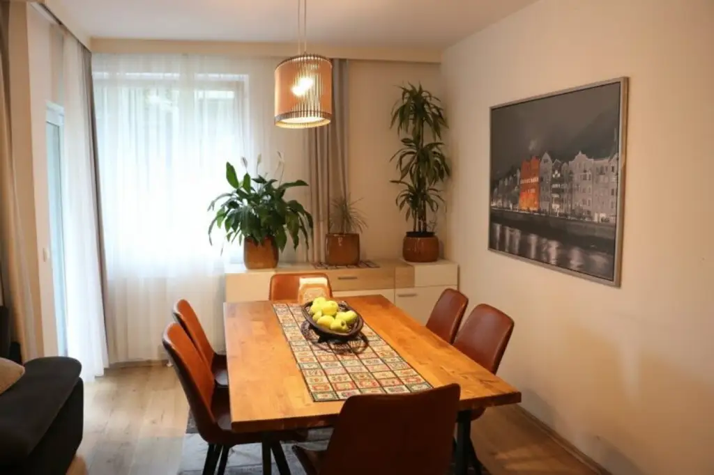 4-Zimmer-Wohnung in der Amraser Straße - optional mit 2 verschließbaren Autoabstellplätzen