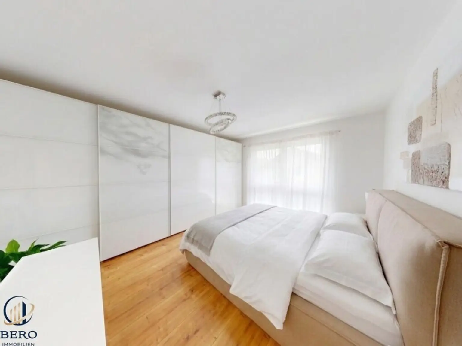 Schlafzimmer 1