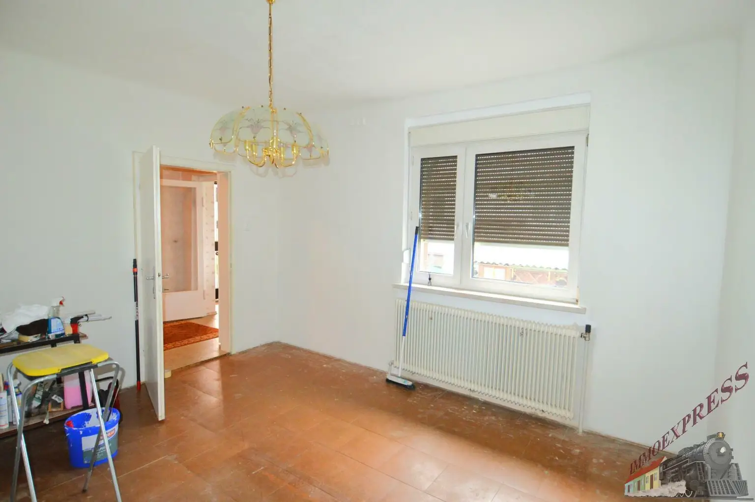 Ein-/ Zweifamilienhaus auf 1.490 m² mit Einliegerwohnung und Garage - Sackgasse